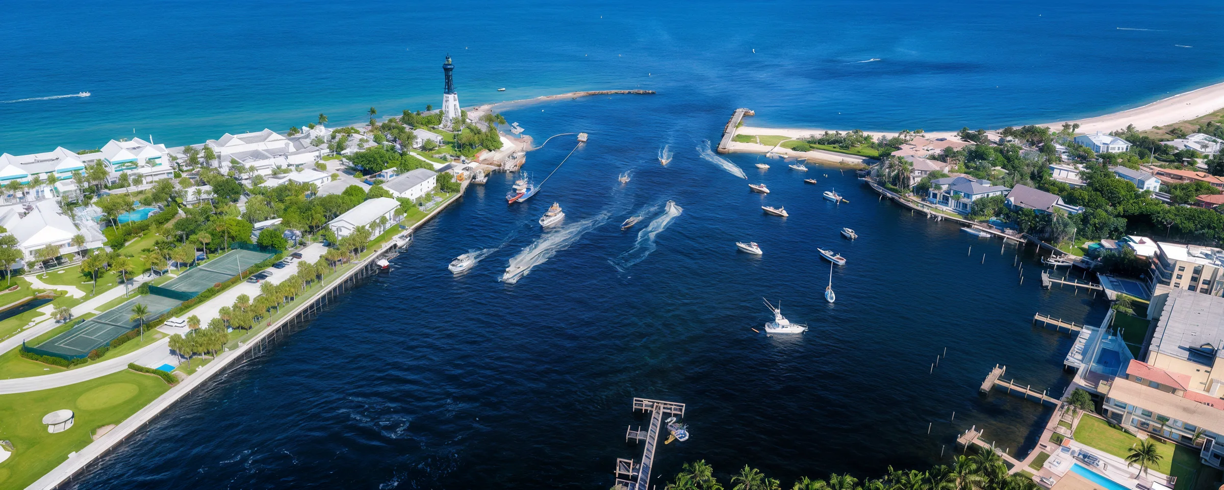 Aerial view of Fort Lauderdale coastline and Intracoastal